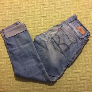 Levi’s Curvy 529 Skinny Leg 28x32